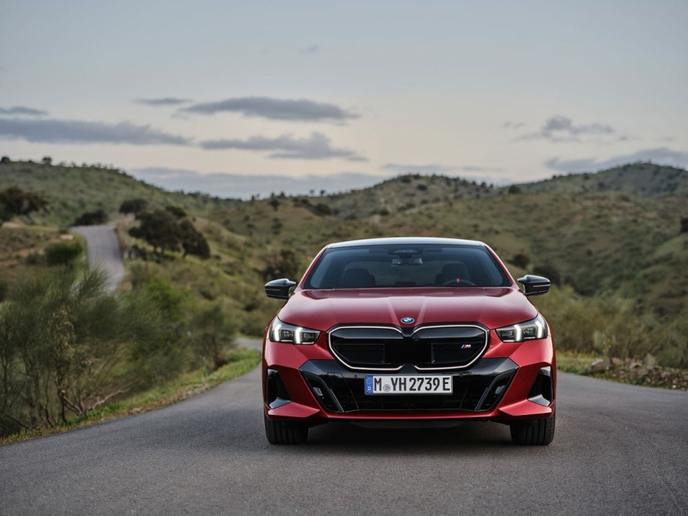 Review of the BMW i5 M60 supercharged sedan