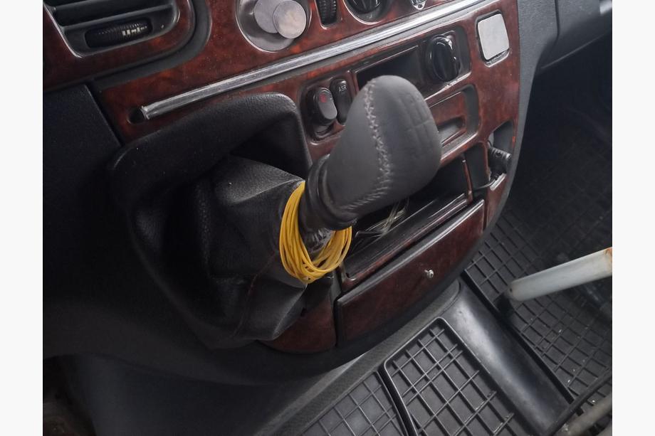 Mercedes Sprinter W901/902/903/904/905 1995–2006 Gear Shift Knob (Leather) Photo 1