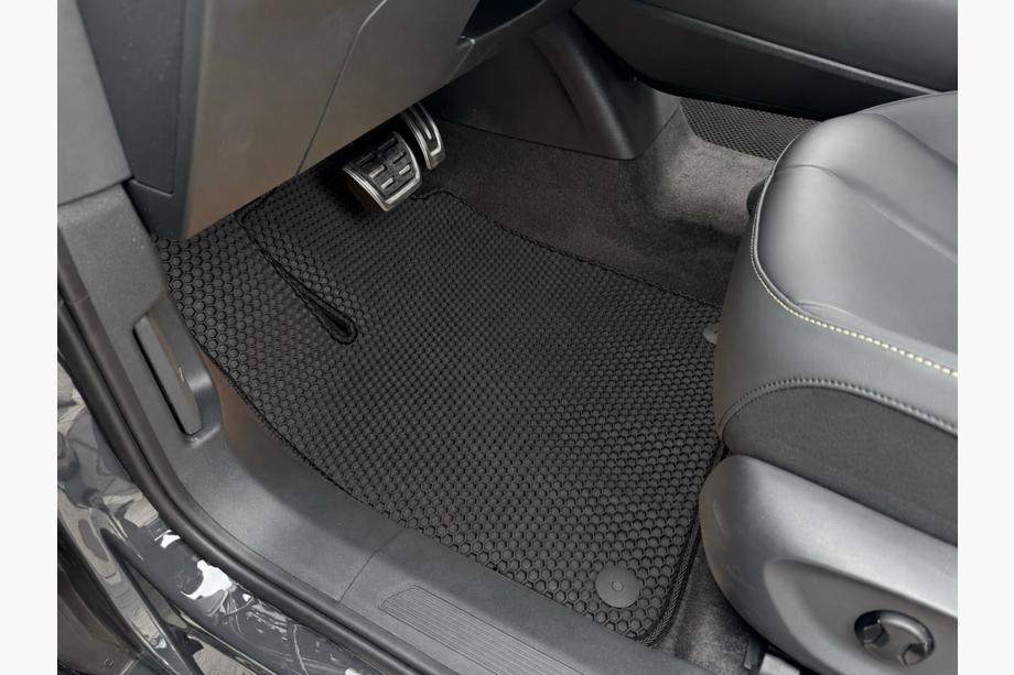 Volkswagen ID. UNYX 2024- Rubber Floor Mats Carsuit (Black) Image