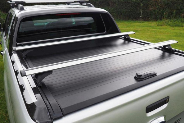 How to choose a roller blind for a pickup truck: A practical guide Photo 1