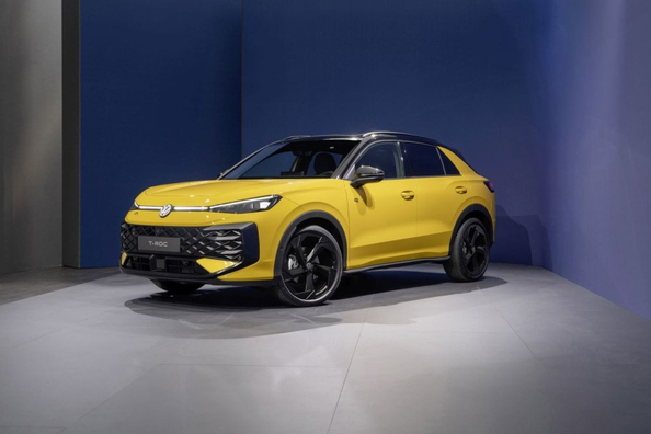 Second-Generation Volkswagen T-Roc 2025 Review: Updated Compact Crossover Photo 1