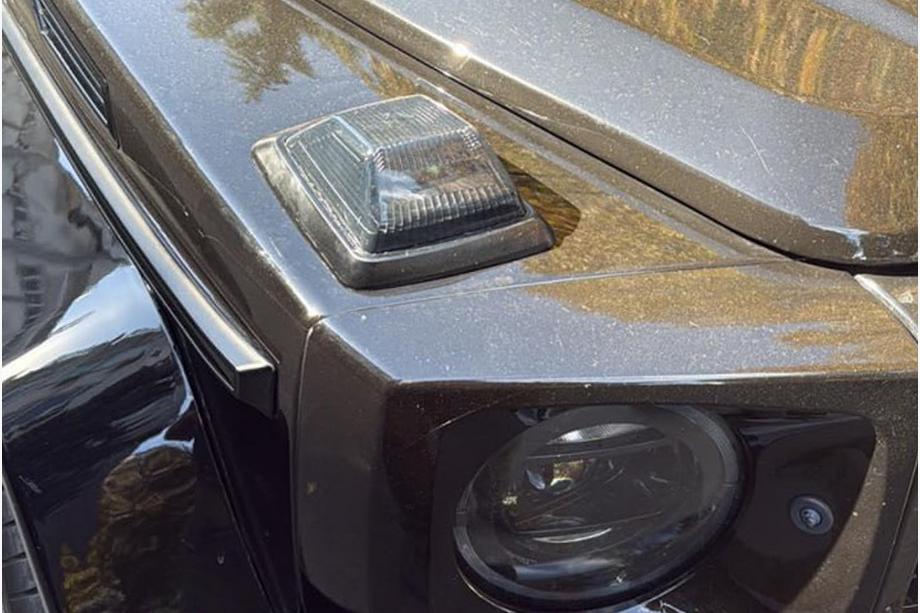 Mercedes G class W463 2018-2024 Hood Turn Signals W464-Black V2 (2018-2022, 2 pcs) Photo 1