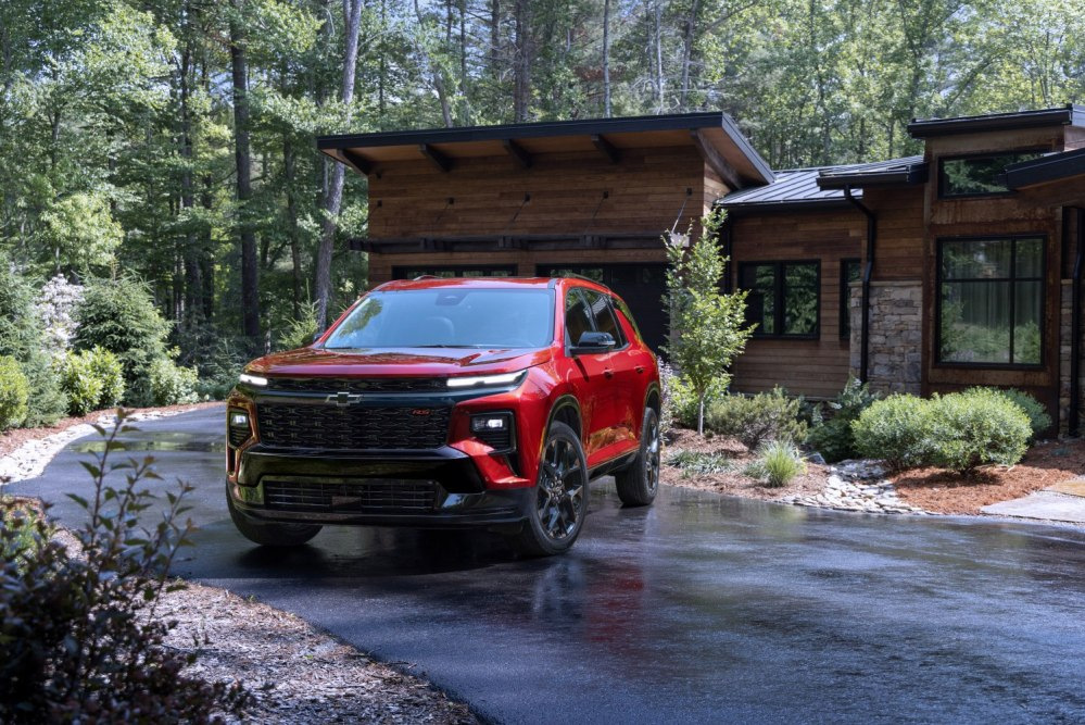 Third-Generation Chevrolet Traverse 2024: Family SUV Review