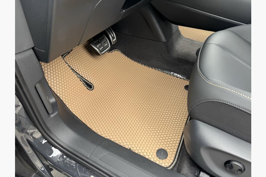 Volkswagen ID. UNYX 2024- Rubber Floor Mats Carsuit (Beige) Image