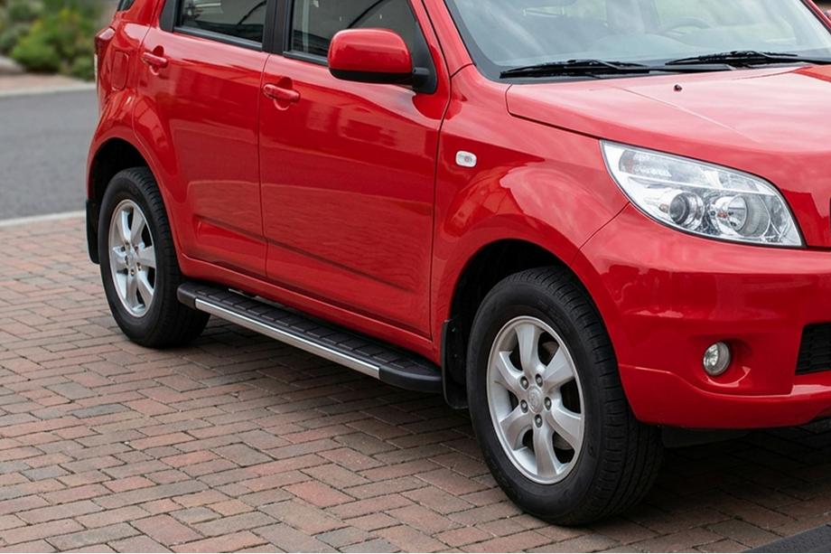 Daihatsu Terios 2006-2017 Side Steps Duru (2 pcs, Aluminum) Image