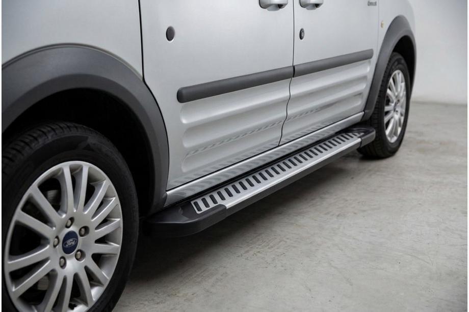 Ford Connect 2002–2006 Side Steps Line (2 pcs, Aluminum) Image