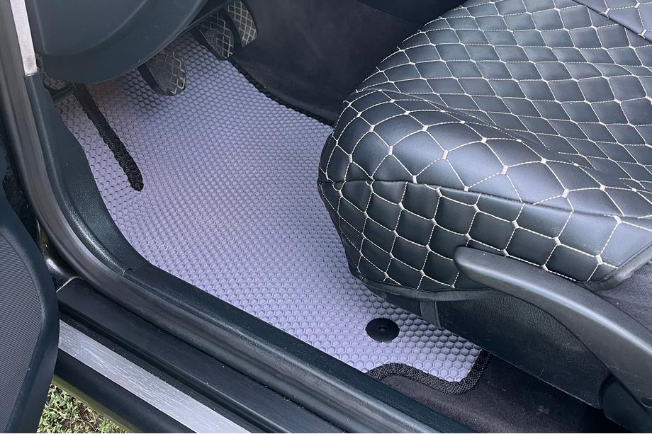 Audi A4 B5 1994–2001 Rubber floor mats Carsuit (Avant, grey) Photo 1