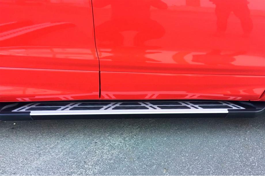 Ford Kuga/Escape 2013-2019 Side Steps Sunrise (2 pcs, Aluminum) With black trim on the doors Photo 7