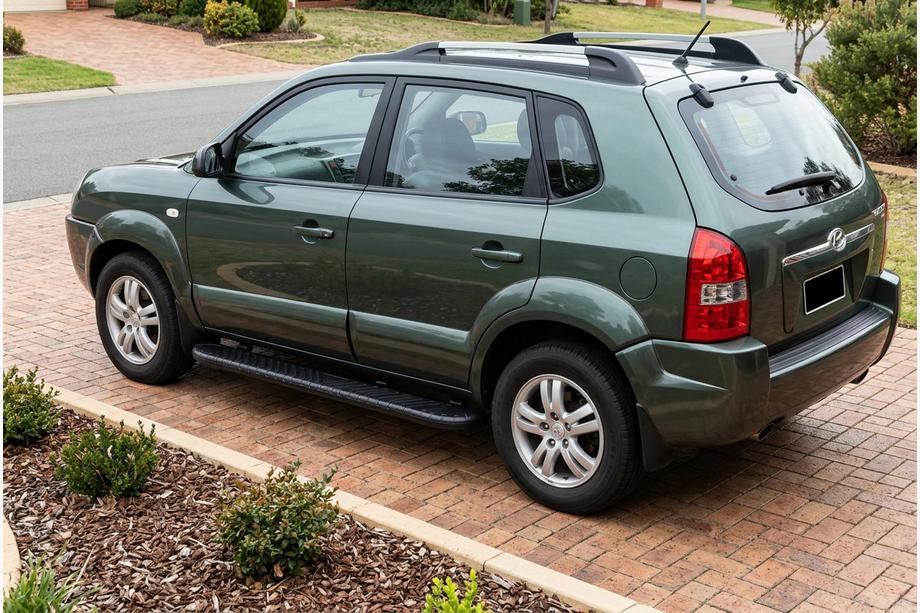 Hyundai Tucson JM 2004- Side Steps Bosphorus Black (2 pcs, Aluminum) Image