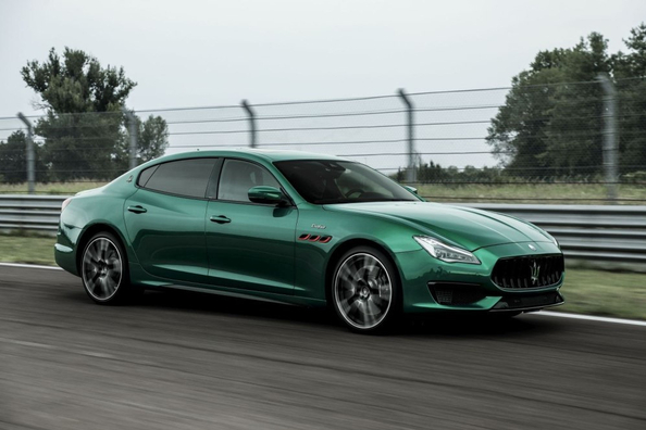 Maserati Quattroporte Trofeo Review: A Luxurious Italian Sedan Photo 3