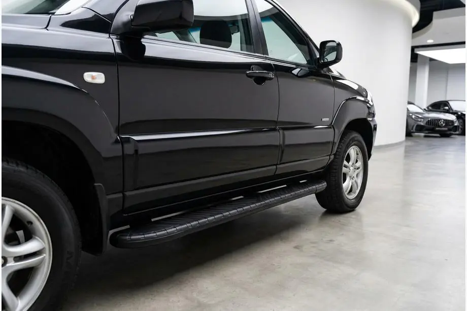 Kia Sportage 2004-2010 Side Steps Bosphorus Black (2 pcs, Aluminum) Image