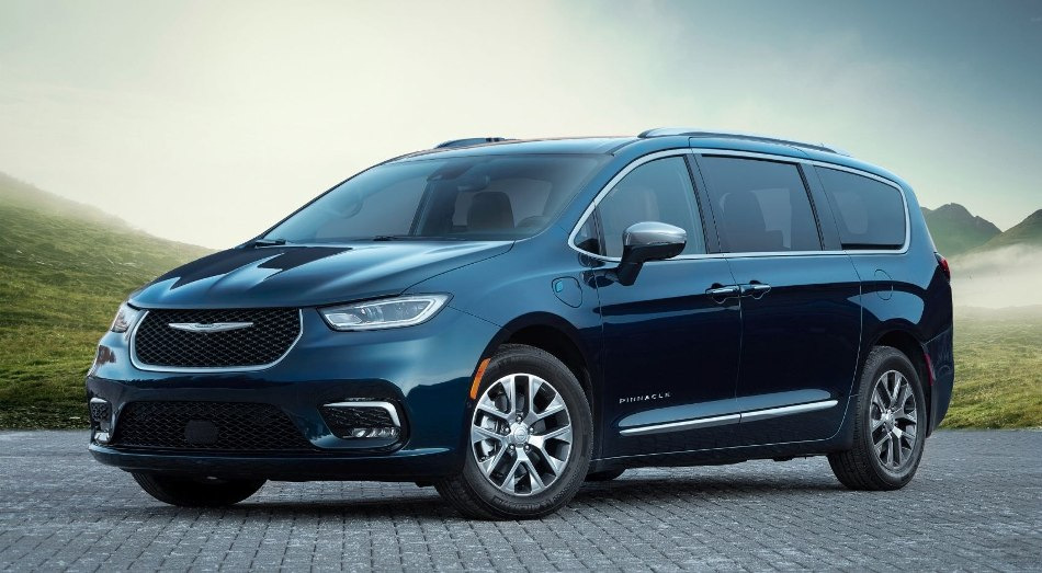 Chrysler Pacifica Review: A Facelift for Family Adventures