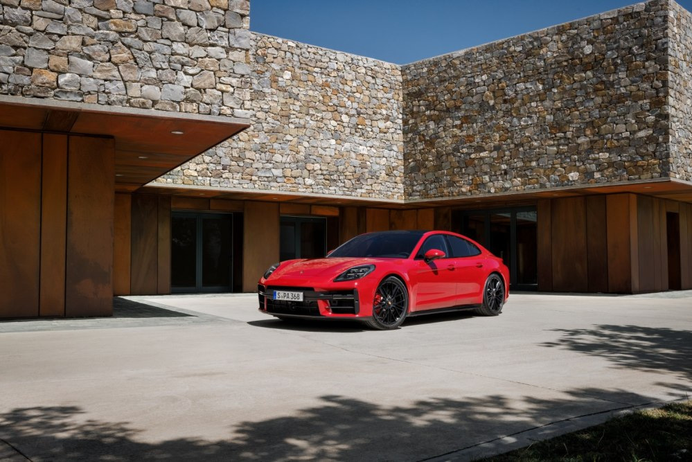 Review of the 500-hp Porsche Panamera GTS (G3) 2024