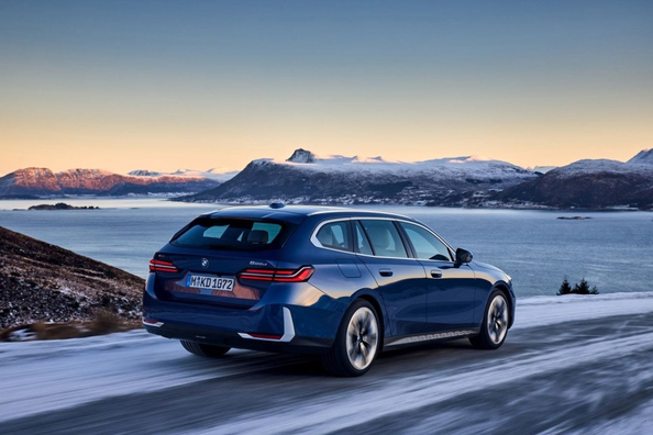 BMW 5 Series Touring (G61) 2024: Wagon Review