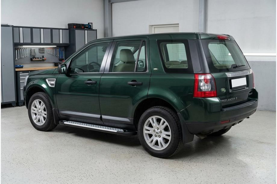 Land Rover Freelander II 2006–2014 Side Steps Allmond Grey (2 pcs, Aluminum) Image