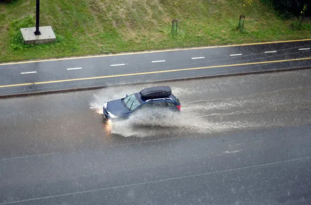Does fuel consumption increase when it rains?