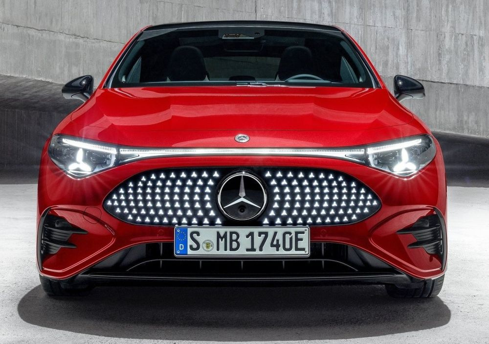Review of the Mercedes-Benz CLA EQ 2025: Electric Premium Compact Sedan