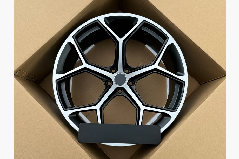 Audi Q7 2015–2026 Forged OEM Wheels R22 V1 (Set of 4) Image