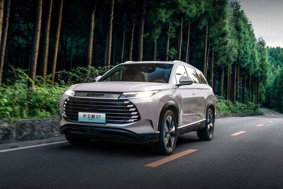 BYD Frigate 07 Review: Plug-in Hybrid SUV with Nautical Design