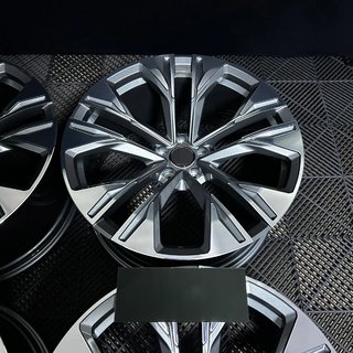 Forged OEM R21 V2 Wheels (Set of 4) Audi Q8 2018- photo 1