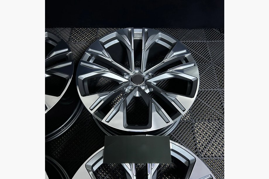 Audi Q8 2018- Forged OEM R21 V2 Wheels (Set of 4) Image