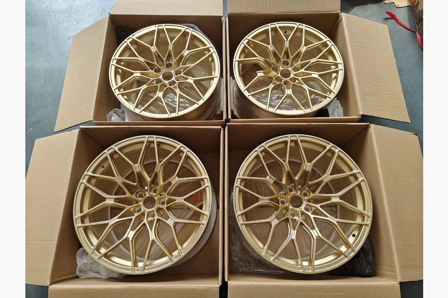 BMW 2 Series G42 2021- Forged OEM Wheels R19 R20 V1 (Set of 4) Image