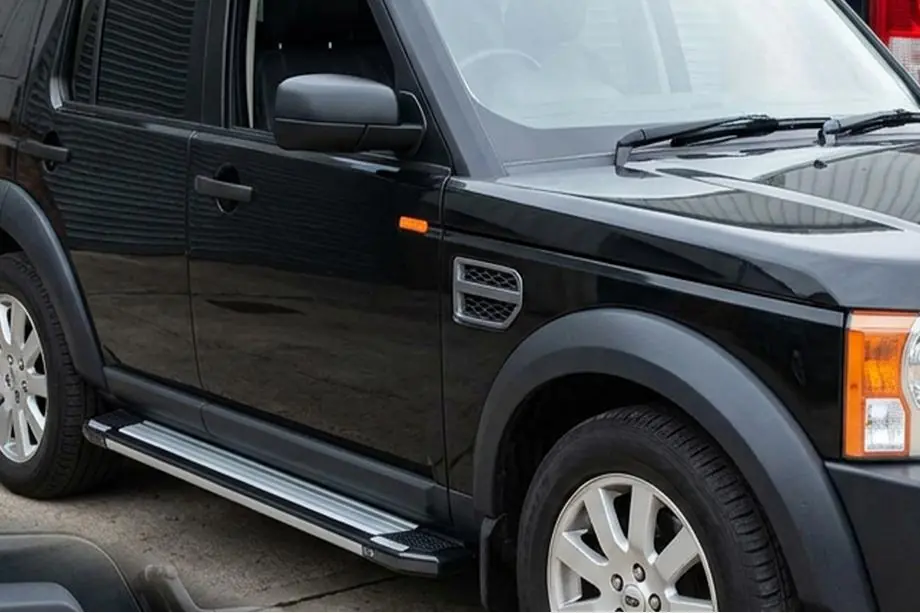 Land Rover Discovery III 2004–2009 Side Steps Rainbow (2 pcs, Aluminum) Image