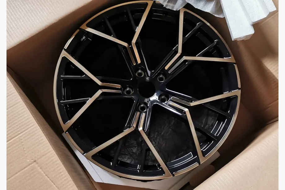 BMW 8 Series G14/G15/G16 2018- Forged OEM Wheels R20 V1 (Set of 4) Image