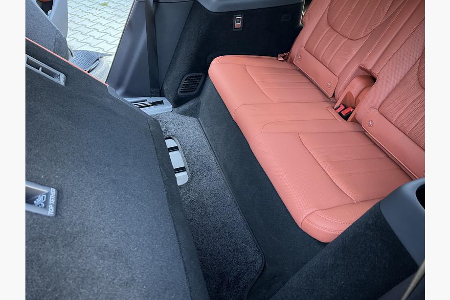 BYD Tang L 2025– Textile Floor Mats Premium (3 Rows, Black) Photo 5