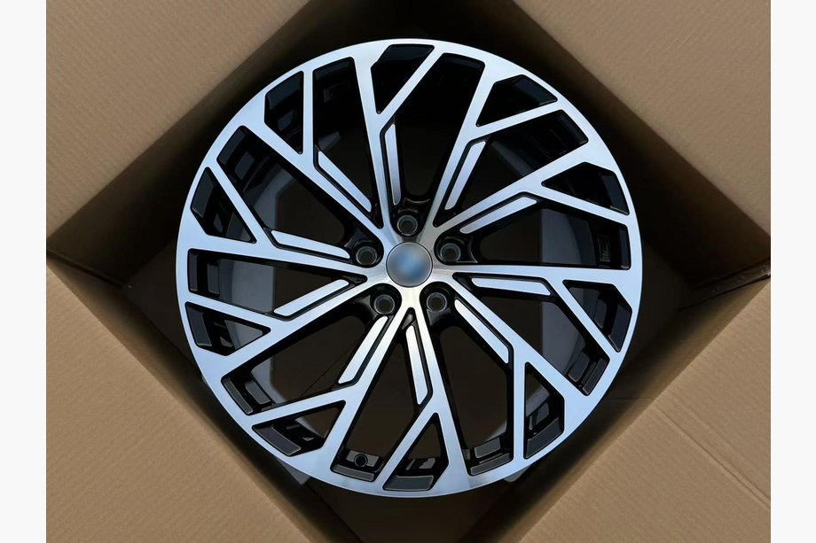 BMW 4 Series G22/23/26 2020- Forged OEM Wheels R20 V4 (Set of 4) Image