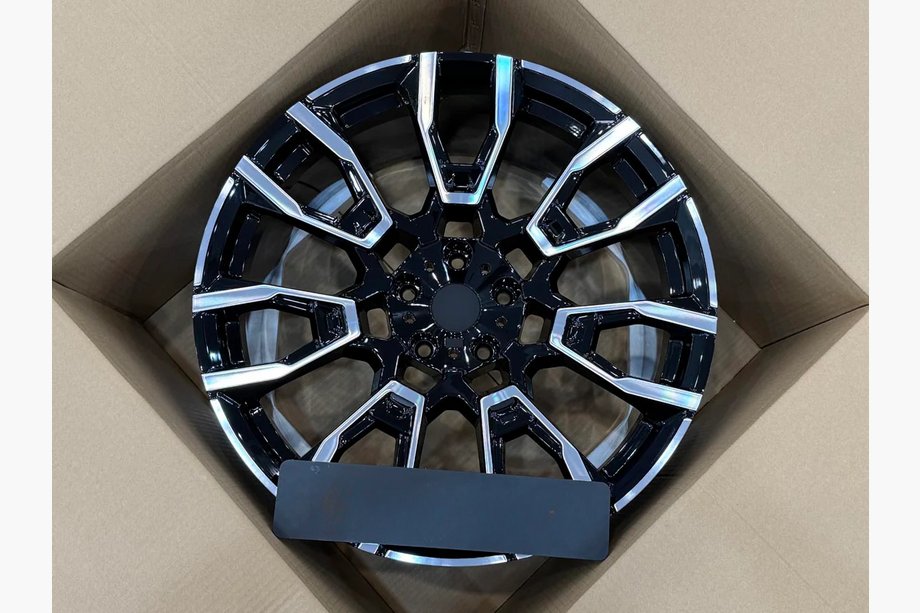BMW XM G09 2022- Forged OEM R21 V2 Wheels (Set of 4) Image