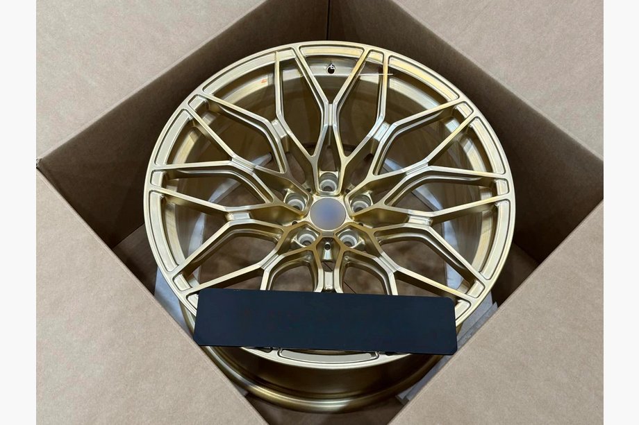 BMW 2 Series G42 2021- Forged OEM Wheels R19 R20 V4 (Set of 4) Image