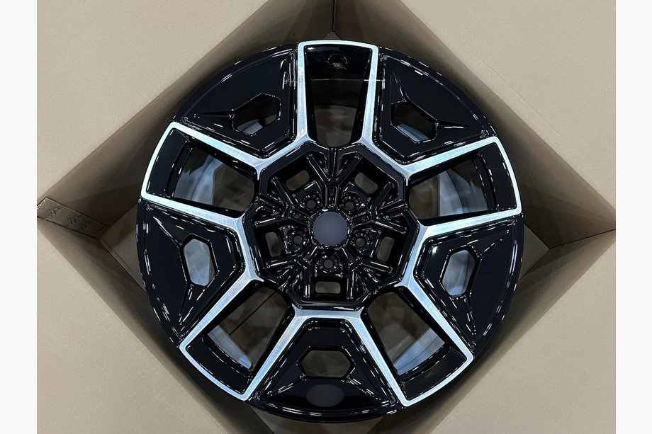BMW XM G09 2022- Forged OEM R22 V3 Wheels (Set of 4) Image