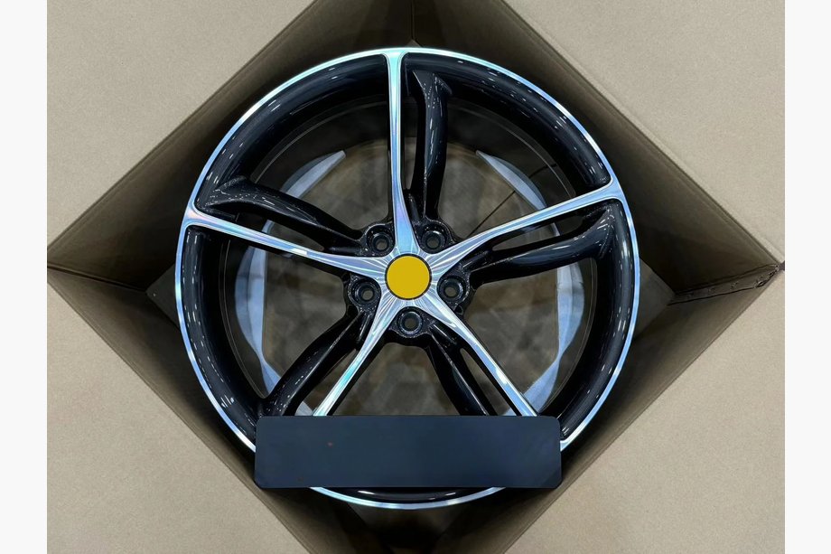 Ferrari 488 GTB 2015-2019 Forged OEM Wheels R20 V3 (Set of 4) Image