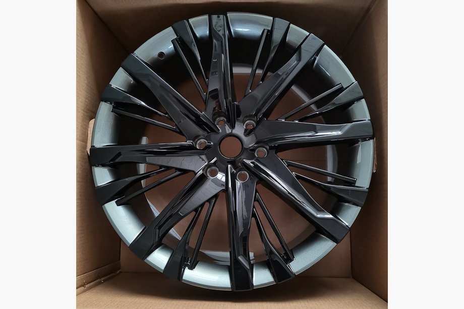 Infiniti QX80 2013-2024 Forged OEM Wheels R22 (Set of 4) Image