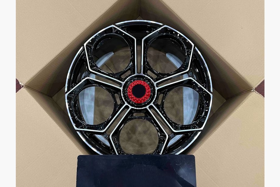 Lamborghini Aventador 2011-2022 Forged OEM Wheels R20 R21 V3 (Set of 4) Image