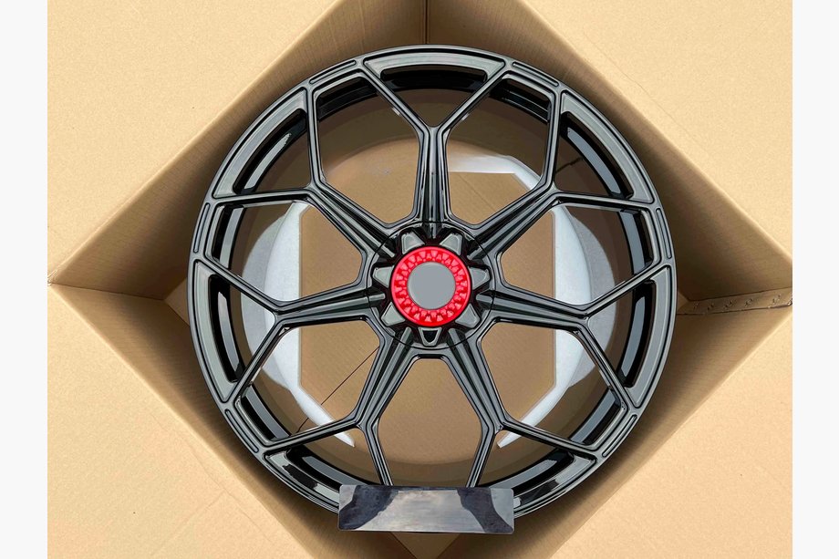 Lamborghini Aventador 2011-2022 Forged OEM Wheels R20 R21 V7 (Set of 4) Image