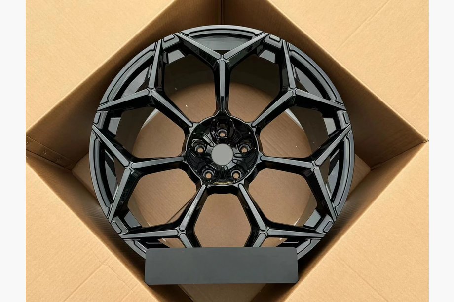 Lamborghini Urus 2018- Forged Wheels OEM R23 V11 (Set of 4) Image