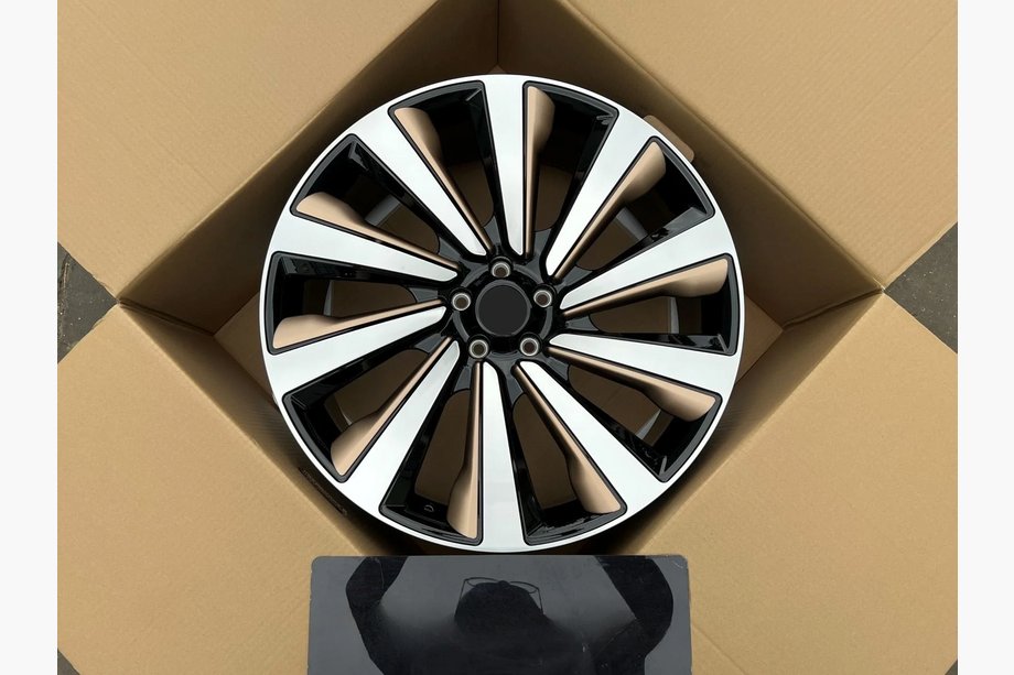 Range Rover V L460 2021- Forged Wheels OEM R24 V4 (Set of 4) Image