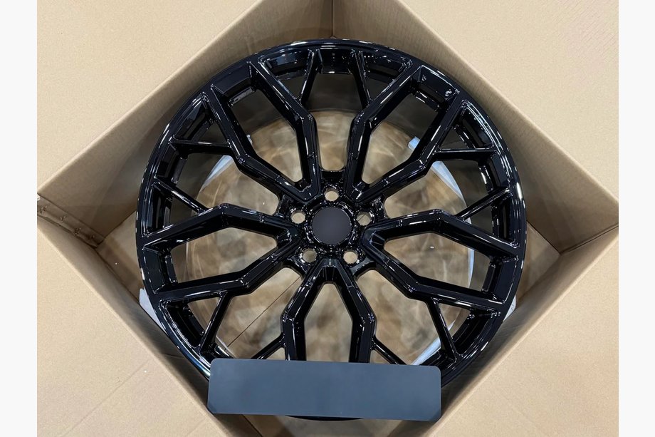 Land Rover Defender 2019- Forged OEM R23 Wheels (Set of 4) Image