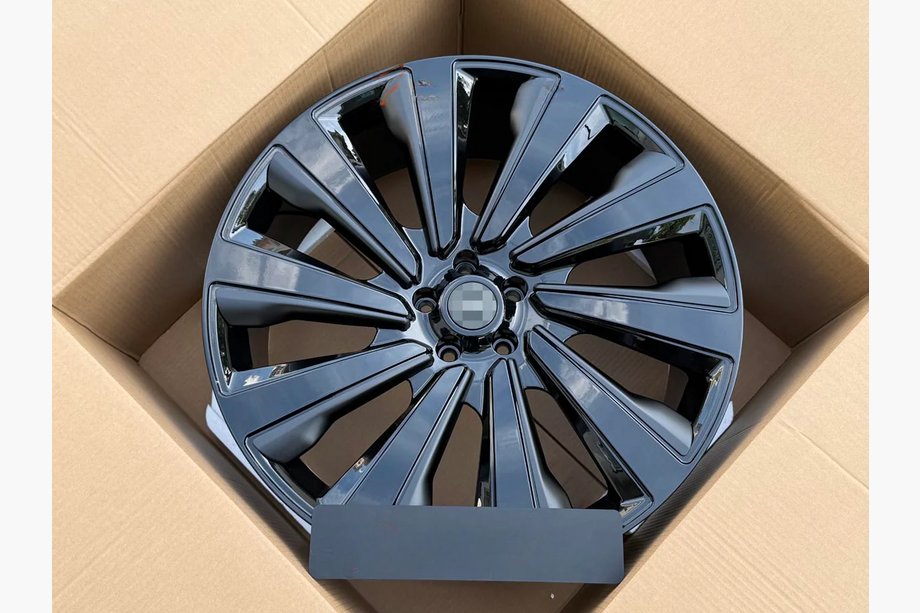 Range Rover V L460 2021- Forged Wheels OEM R24 V8 (Set of 4) Image