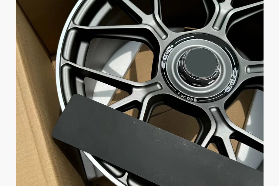 Mercedes AMG GT C190/R190 2014-2022 Forged OEM Wheels R19 V1 (Set of 4) Photo 7