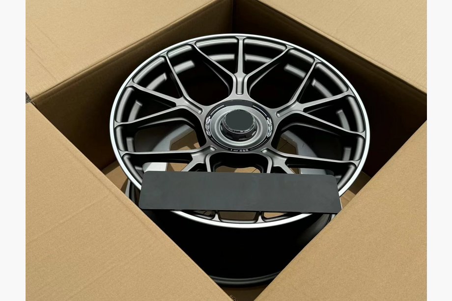 Mercedes AMG GT C190/R190 2014-2022 Forged OEM Wheels R19 V1 (Set of 4) Photo 4