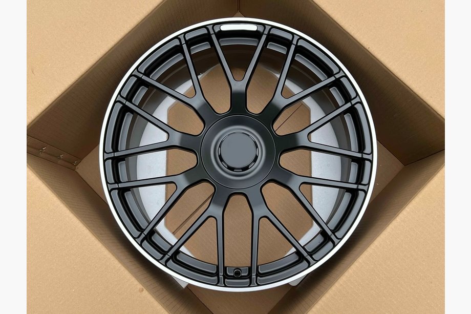 Mercedes C-class W205 2014-2021 Forged OEM Wheels R19 V1 (Set of 4) Image