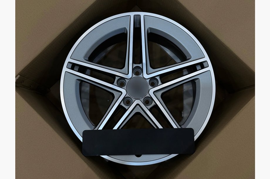 Mercedes CLS C218 2011-2018 Forged OEM R18 Wheels (Set of 4) Image
