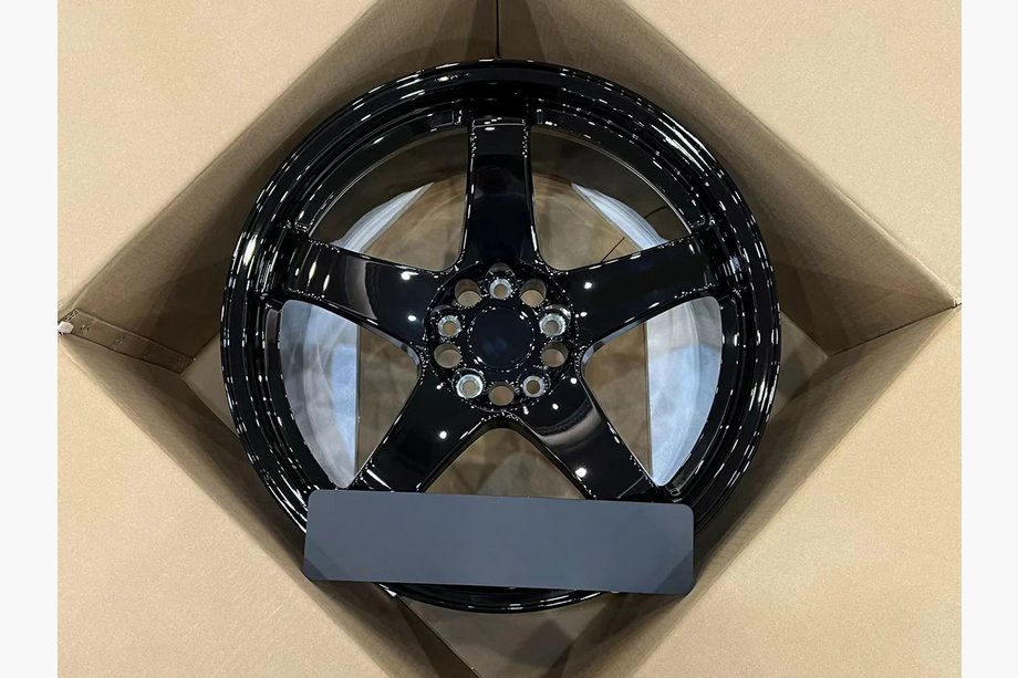 Nissan Skyline 1998-2002 Forged OEM Wheels R19 (Set of 4) Image