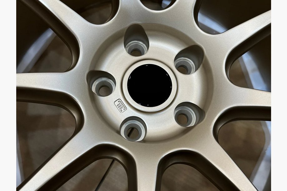 Nissan GT-R 2008-2025 Forged OEM R20 V2 Wheels (Set of 4) Photo 9