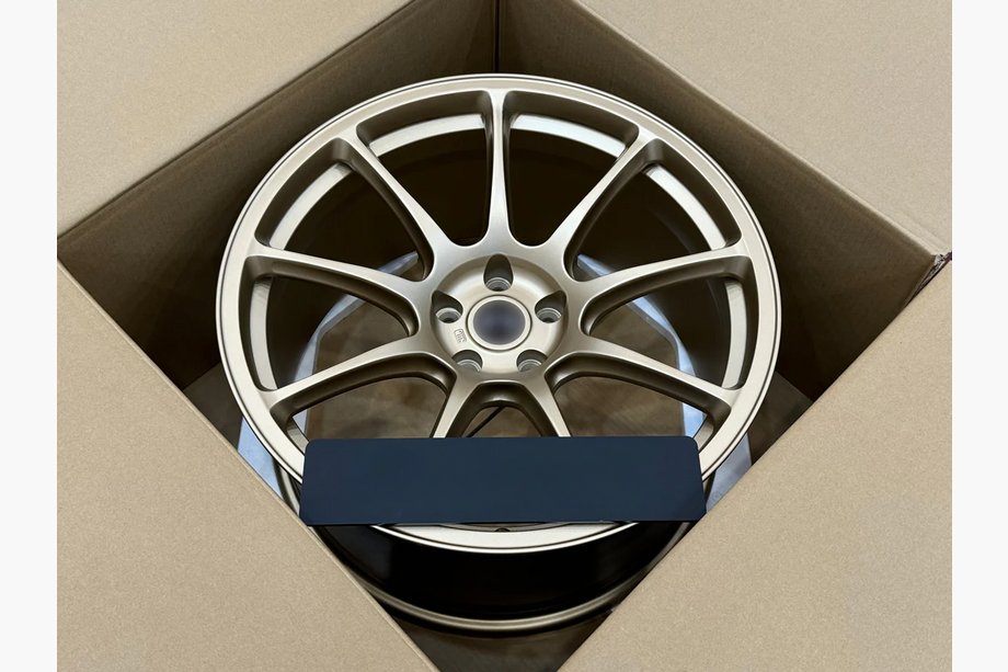 Nissan GT-R 2008-2025 Forged OEM R20 V2 Wheels (Set of 4) Photo 4