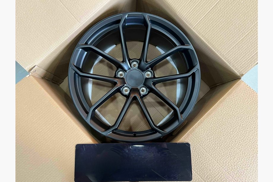 Porsche Panamera 2016-2023 Forged OEM Wheels R20 (Set of 4) Image