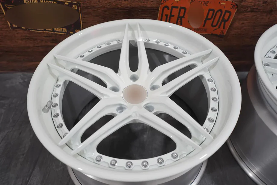 Porsche 911 (997) 2004–2012 Forged OEM Wheels R20 V1 (Set of 4) Image